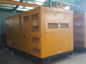 600kva cummins outside